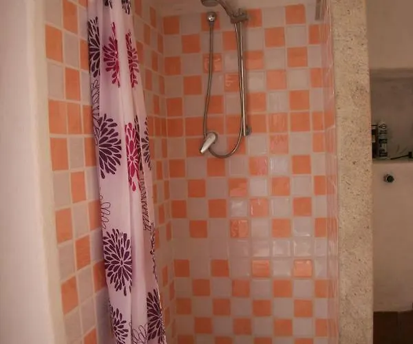 Casa Fioredda أغلينتو